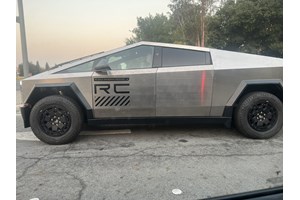 Αυτό είναι το νέο Tesla Model 3 με 554 χλμ. αυτονομίας-τιμές στην Ελλάδα - εικόνα 13