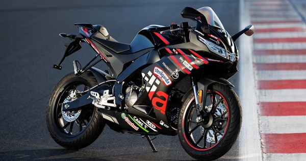 Αυτή είναι η νέα GSX-R1000R και γιορτάζει 40 χρόνια της Suzuki στους αγώνες - εικόνα 8