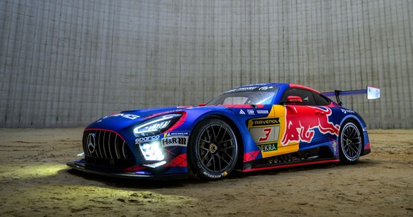 Tο smartwatch της TAG-Heuer ταξιδεύει στο διάστημα με τον Ryan Gosling - εικόνα 2