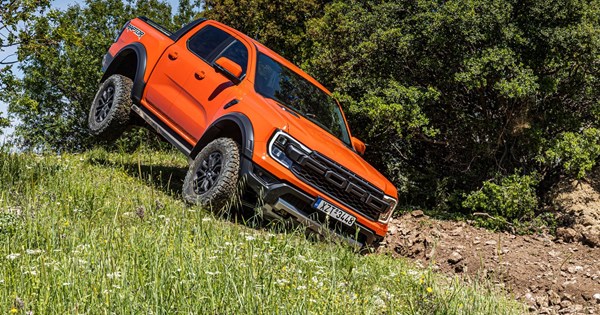 Ford Ranger Raptor: Οδοστρωτήρας πολυτελείας - εικόνα 4
