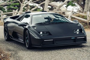 Fenomeno Roadster: Η πιο δυνατή Lambo είναι και πολύ σπάνια (εικόνες) - εικόνα 2