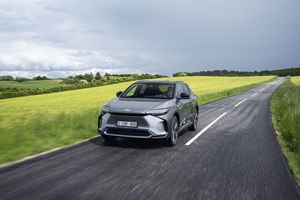 Αυτό το νέο Toyota Land Cruiser είναι όσο πιο άγριο γίνεται (εικόνες) - εικόνα 11