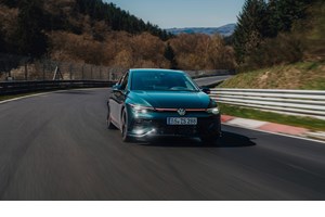 Ο Charles Leclerc παρέλαβε το νέο του υπερπολυτελές γιοτ από τη Riva - εικόνα 5