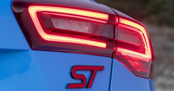 Ποια φίρμα κρύβει καρχαρίες στα αυτοκίνητά της - εικόνα 5