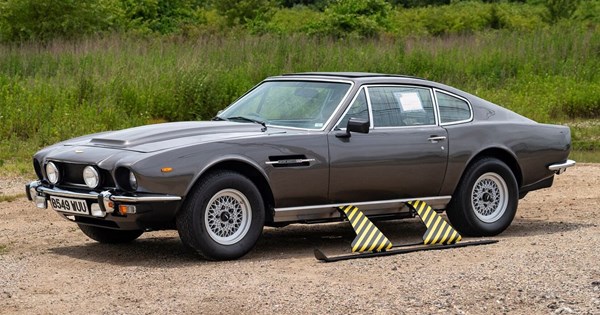 Σε δημοπρασία η πινακίδα της Rolls Royce από την ταινία Goldfinger - εικόνα 1