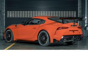 H Ford έβαλε παράθυρο για να βλέπεις την απίθανη ανάρτηση της Mustang GTD σε δράση (video) - εικόνα 4