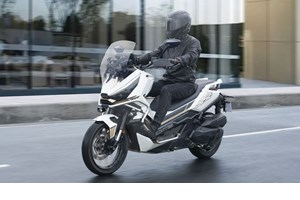 Αυτό είναι το νέο scooter Zontes K368 με 39 ίππους-τιμή - εικόνα 1