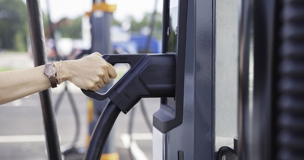 Πρώτη εμφάνιση της Ferrari Luce σε teaser video - εικόνα 6