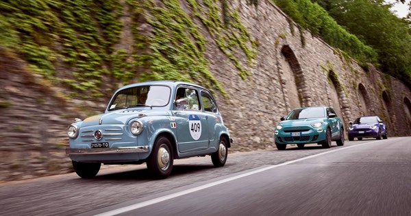 Το αυτοκίνητο του καλοκαιριού λέγεται FIAT Topolino Vilebrequin - εικόνα 1