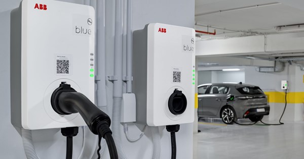 ΔΕΗ blue: Χριστουγεννιάτικη προσφορά φόρτισης ηλεκτρικών αυτοκινήτων - εικόνα 2