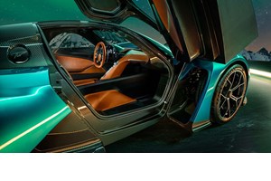 Η φίρμα που βρίσκεται πίσω από τον ισχυρότερο V12 ετοιμάζει νέο "junior hypercar" - εικόνα 1