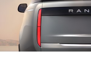 To ηλεκτρικό Range Rover δοκιμάζεται στην έρημο - εικόνα 1