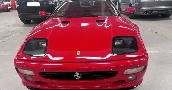 Δες πόσα ζητάει ο αντιπρόσωπος της Porsche για το Cybertruck που αγόρασε σε δημοπρασία - εικόνα 4