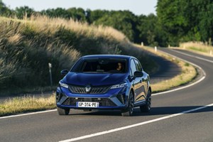 Με αυτά τα μοντέλα κατεβαίνει η Renault στο φετινό Roland Garros - εικόνα 7