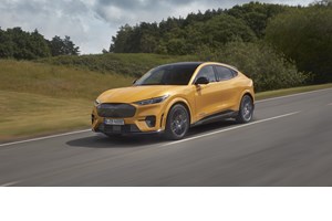 Slate: "Έξυπνο" αυτοκίνητο χωρίς οθόνες και ίντερνετ-Δείτε πώς δέχεται αναβαθμίσεις - εικόνα 5