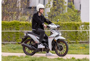 Ακόμα ένα προσιτό scooter 125 προστέθηκε στη γκάμα της UM - εικόνα 1
