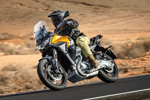 Vespa 946 Dragon και ασορτί σχεδιασμένο τζάκετ, μαζί - εικόνα 4