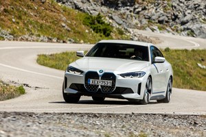 Στο σφυρί σπάνια Ferrari F40 με κινητήρα V12 και αγωνιστικό παρελθόν - εικόνα 7