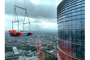 Η McLaren τελικά "υπέκυψε" και κάνει υβριδικό και τον V8 - εικόνα 1