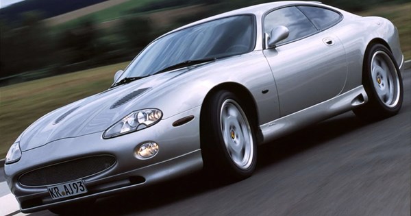 Πώς είναι να οδηγείς μια TWR Supercat 660 ίππων (video) - εικόνα 1