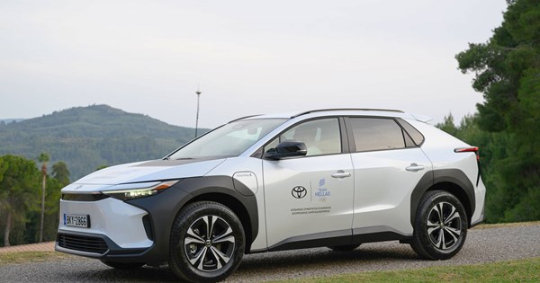 Toyota Yaris Cross: Νέα υβριδική έκδοση με 130 ίππους για το best seller της Toyota (+τιμές) - εικόνα 7