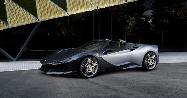 Rolls-Royce Cullinan Pearl: 30 φορές ροζ για να πετύχει η πέρλα - εικόνα 9