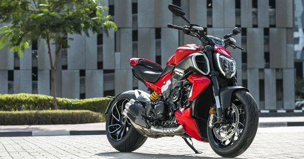 Ducati Monster περιορισμένης παραγωγής αφιερωμένη στον Ayrton Senna - εικόνα 7