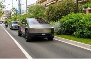 Video: To Tesla Cybertruck στόχος ακτιβιστών στη Γερμανία - εικόνα 2