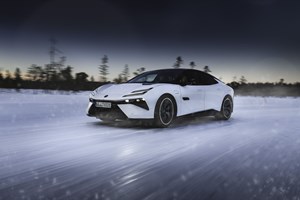 Aston Martin Vantage GT3: Πρώτες εικόνες του εντυπωσιακού αγωνιστικού - εικόνα 7