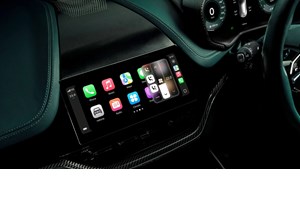 Ποια φίρμα δεν θεωρεί το Apple CarPlay σημαντικό-τι δείχνουν στοιχεία - εικόνα 1