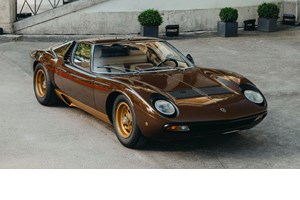 Θηριώδες pick-up "καβάλησε" Lamborghini-δεν την είδε ποτέ (video) - εικόνα 1