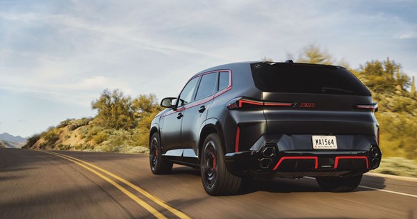 Ο ράπερ DDG έκανε δώρο στον ενός έτους γιο του Ferrari F8 Tributo (video) - εικόνα 1