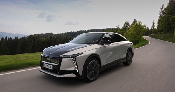 Δείτε τι κάνει το FSD της Tesla όταν έχει χιόνι στον δρόμο - εικόνα 4