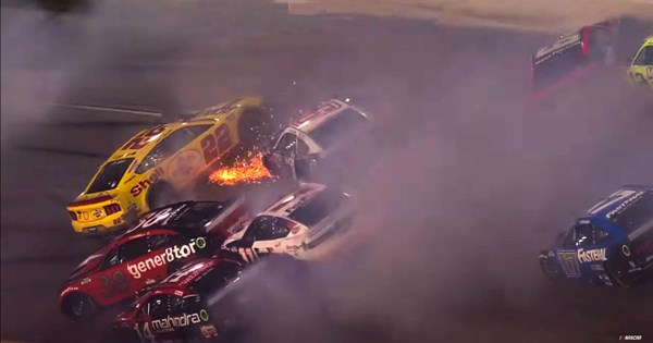 Το NIO ET9 μπορεί να τινάξει το χιόνι από το αμάξωμά του (video) - εικόνα 4