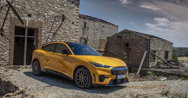 Ford Ranger Raptor: Οδοστρωτήρας πολυτελείας - εικόνα 17