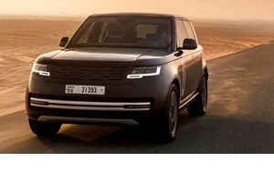H Range Rover στον Πύργο Πειραιά: Ένα από τα κορυφαία luxury brands παγκοσμίως "δημιουργεί" τον απόλυτο αστικό ψηφιακό καμβά - εικόνα 4
