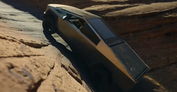 Γιατί εκατοντάδες Tesla Cybertruck μένουν παρκαρισμένα στο Τέξας - εικόνα 1