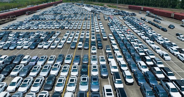 Ο Stig οδηγεί την Porsche 911 GT3 RS στην πίστα του Top Gear (video) - εικόνα 7