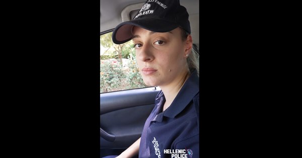 Απίστευτο: Έθαψαν το αυτοκίνητό τους με θρησκευτικές τιμές (video) - εικόνα 4