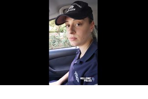 Απίστευτο: Έθαψαν το αυτοκίνητό τους με θρησκευτικές τιμές (video) - εικόνα 4