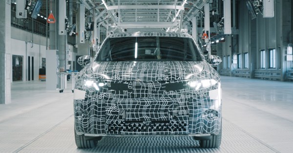 Η BMW Μ δοκιμάζει ηλεκτρικό θηρίο με 4 κινητήρες (video) - εικόνα 1