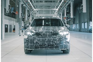 Η BMW Μ δοκιμάζει ηλεκτρικό θηρίο με 4 κινητήρες (video) - εικόνα 1