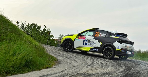 Η απίστευτη ιστορία της μαύρης Ferrari 512 TR του Michael Jordan (video) - εικόνα 9