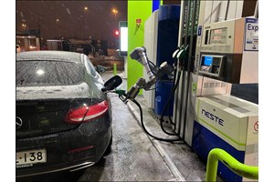 Αυτό είναι το μεγαλύτερο πρατήριο καυσίμων του κόσμου με 120 αντλίες - εικόνα 1