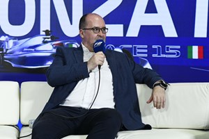 Αυτή η απίθανη Ducati κοστίζει όσο ένα supercar (video) - εικόνα 7