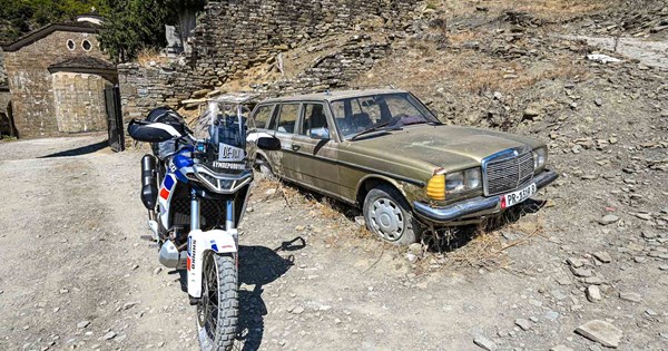 Έτσι σβήνει η φωτιά σε ηλεκτρικό αυτοκίνητο (εικόνες) - εικόνα 5