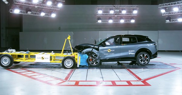 Αυτό είναι το νέο Zeekr 001 με 0-100 στα 3,8''-ποσό κοστίζει στην Ελλάδα - εικόνα 11