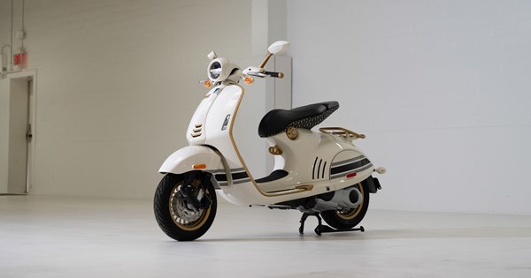 Ειδική έκδοση Vespa Primavera Batik με κοσμοπολίτικο αέρα - εικόνα 5