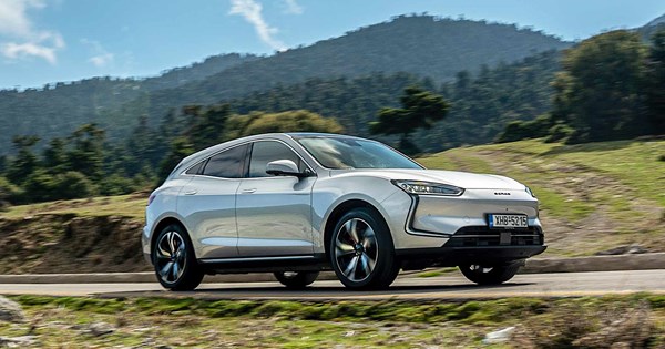 Τελικά θέλουμε περισσότερες οθόνες στο αυτοκίνητο; Τι έδειξε σχετική έρευνα - εικόνα 3