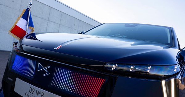 Ποιο χαρακτηριστικό ασφάλειας του Tesla Cybercab απασχολεί τη NHTSA - εικόνα 4